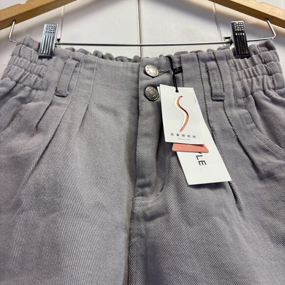 OB Style Women's High-Rise Pleated Preppy Mom Shorts Size S Minimalist Neutral - Picture 2 of 9